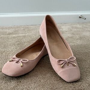 Vionic Women's Soft Pink Loafers